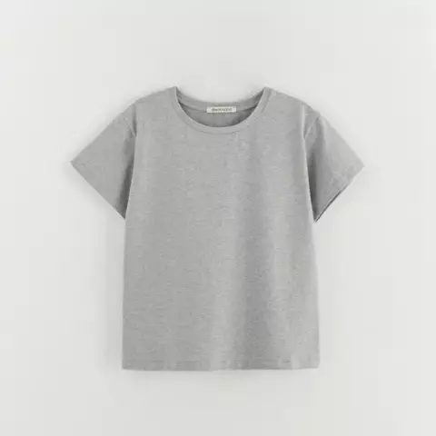 Boz rəng sadə qolsuz t-shirt